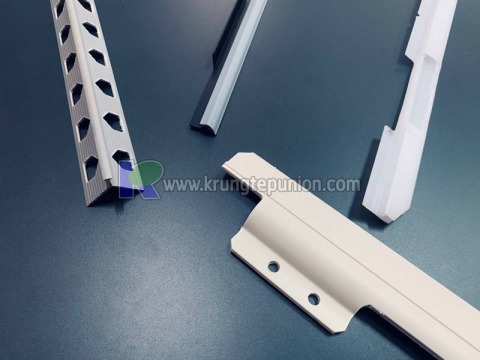 รับรีดเส้นรางพลาสติก